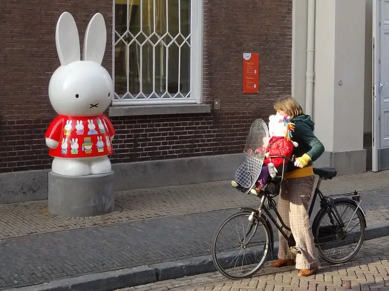 Young fan at the entrance of Nijntje Museum